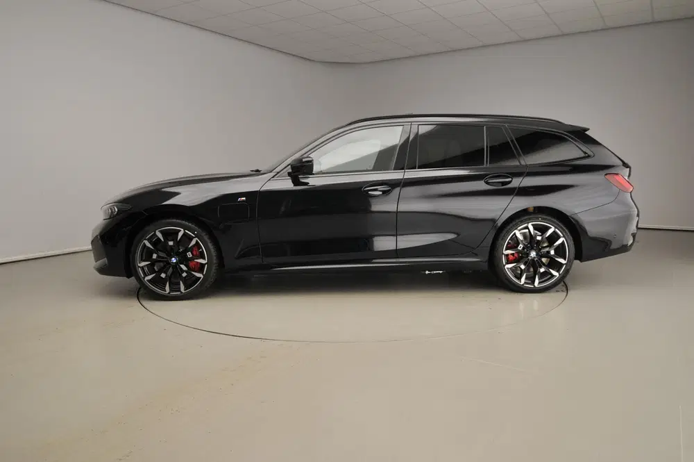 BMW 3-serie Touring 330e M Sportpakket Pro uit 2026, foto 2