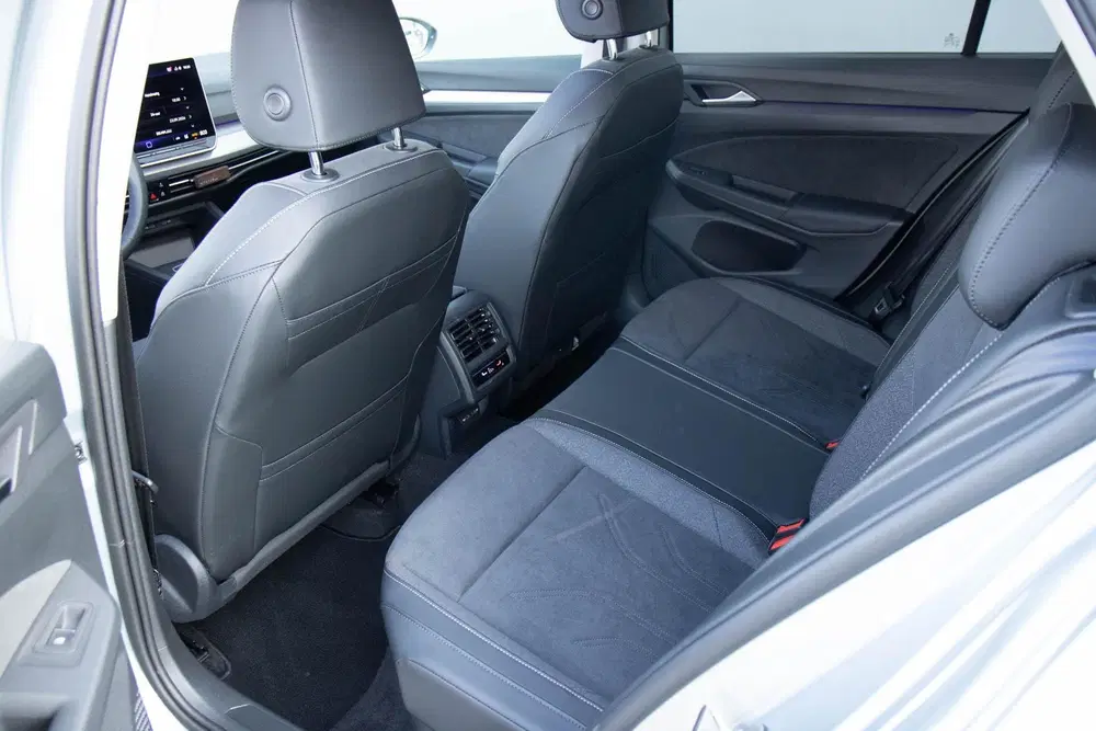 Volkswagen Golf 1.5 eHybrid 204pk Life Edition uit 2026, foto 15