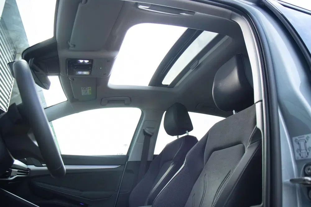 Volkswagen Golf 1.5 eHybrid 204pk Life Edition uit 2026, foto 4