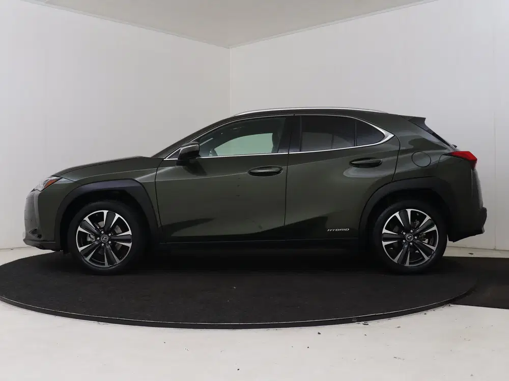 Lexus UX 250h Preference Line uit 2021, foto 3