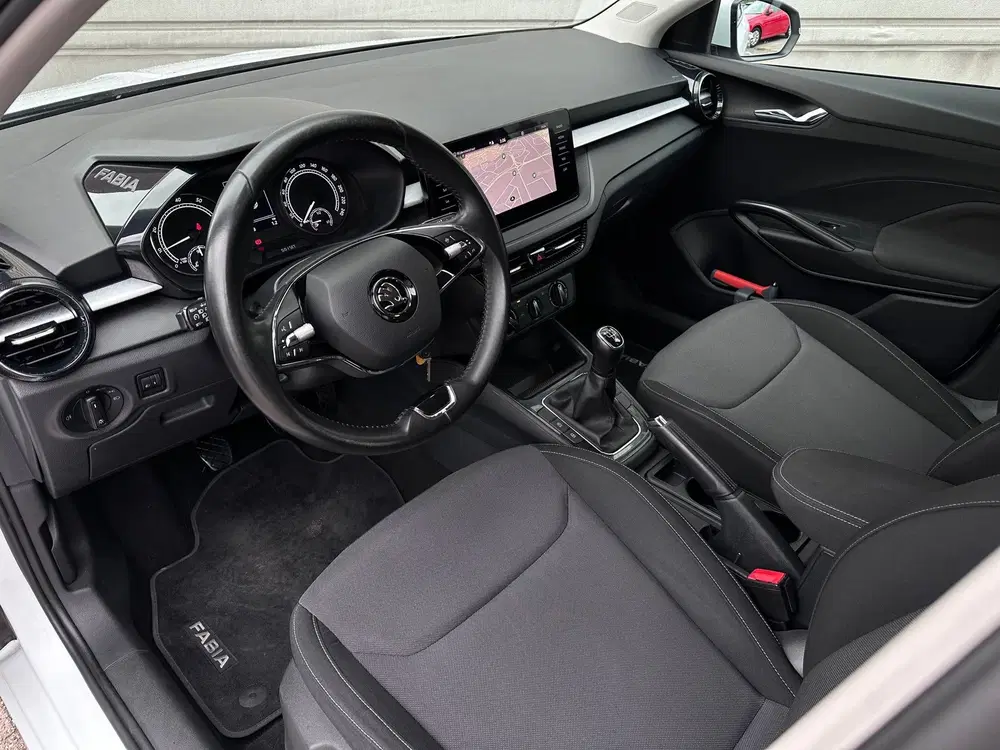 Skoda Fabia 1.0 TSI Ambition uit 2022, foto 4