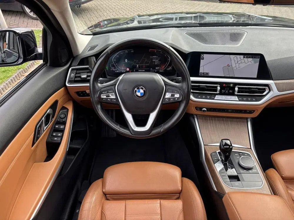 BMW 3-serie 330i High Executive Zwart 2019 Schuifdak L uit 2019, foto 12