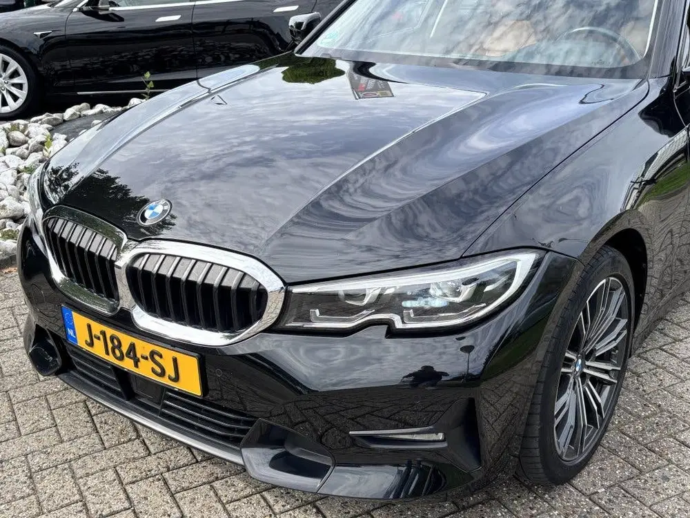 BMW 3-serie 330i High Executive Zwart 2019 Schuifdak L uit 2019, foto 9