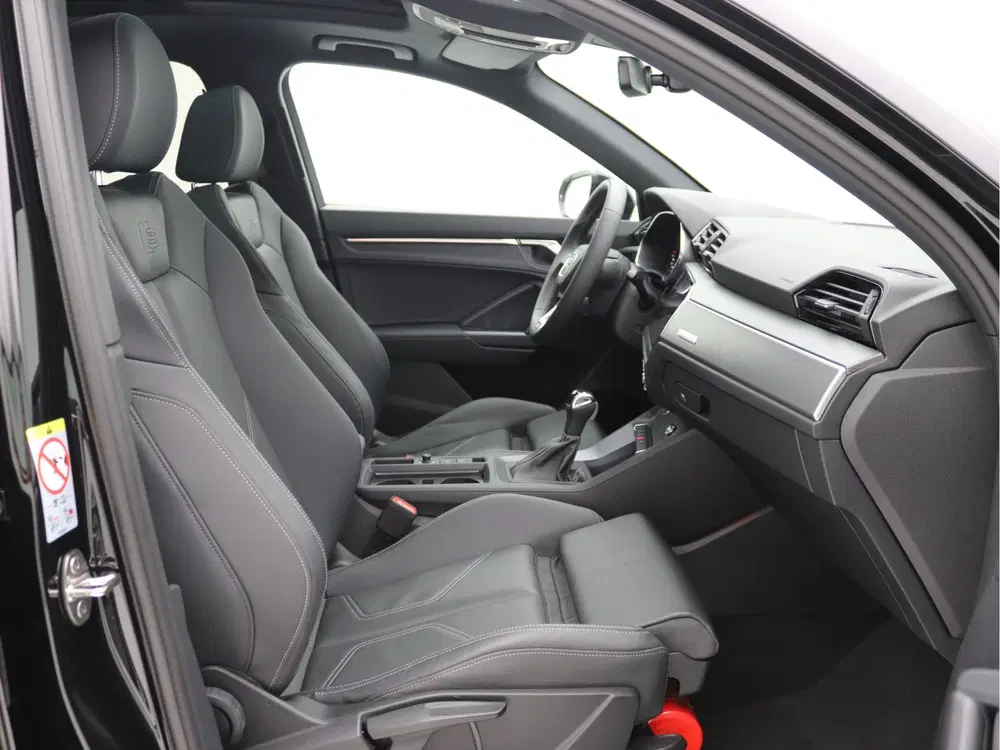 Audi Q3 35 TFSI S edition Competition Pano uit 2025, foto 11