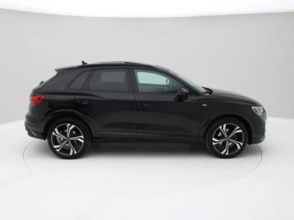 Audi Q3 35 TFSI S edition Competition Pano uit 2025, foto 6