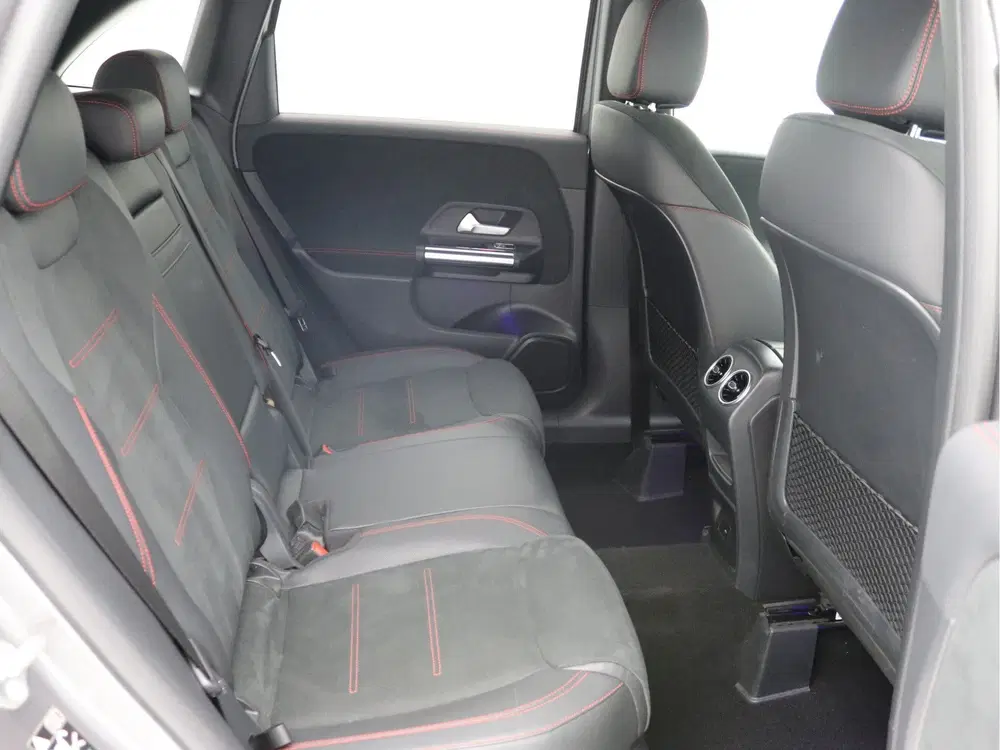 Mercedes-Benz B-Klasse 250 e AMG Dodehoekassistent uit 2021, foto 12