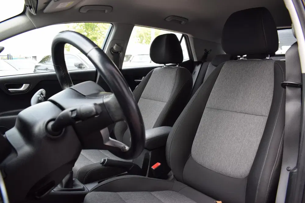 Kia Stonic 1.0 T-GDi DynamicLine uit 2020, foto 5