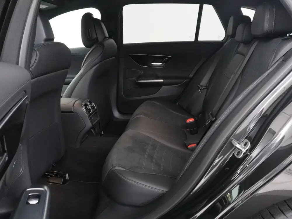 Mercedes-Benz C-Klasse AMG-Line uit 2025, foto 10