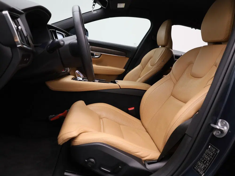 Volvo V90 2.0 T6 Plug-in hybrid AWD Plus Bright 350P uit 2023, foto 11