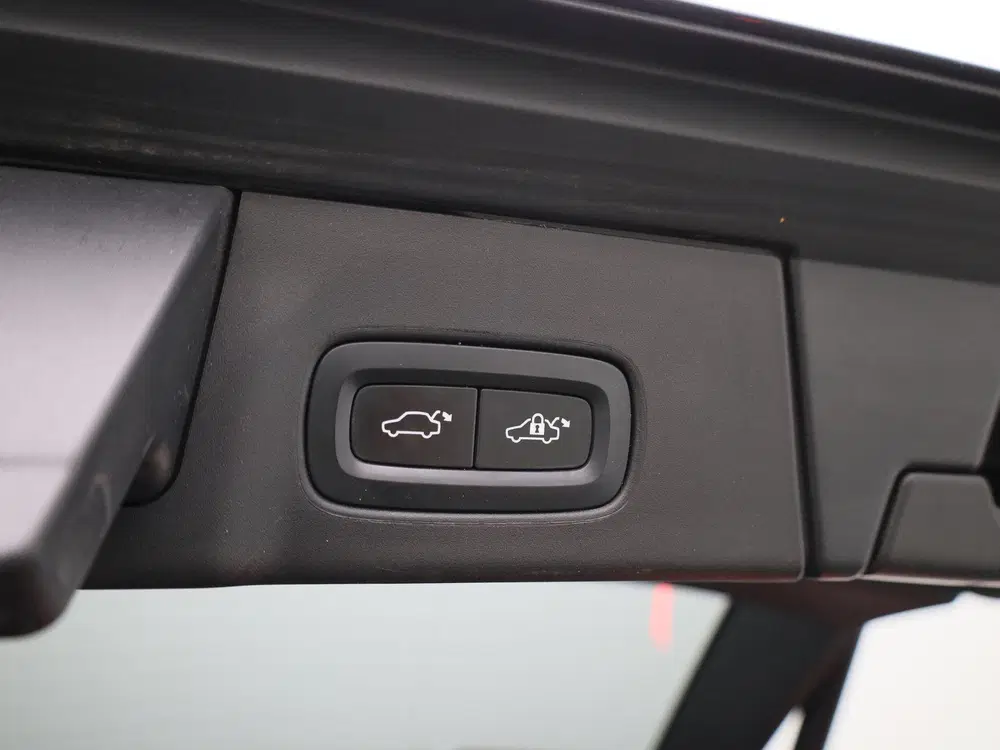 Volvo V90 2.0 T6 Plug-in hybrid AWD Plus Bright 350P uit 2023, foto 14