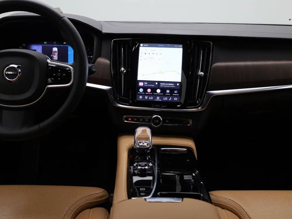 Volvo V90 2.0 T6 Plug-in hybrid AWD Plus Bright 350P uit 2023, foto 8