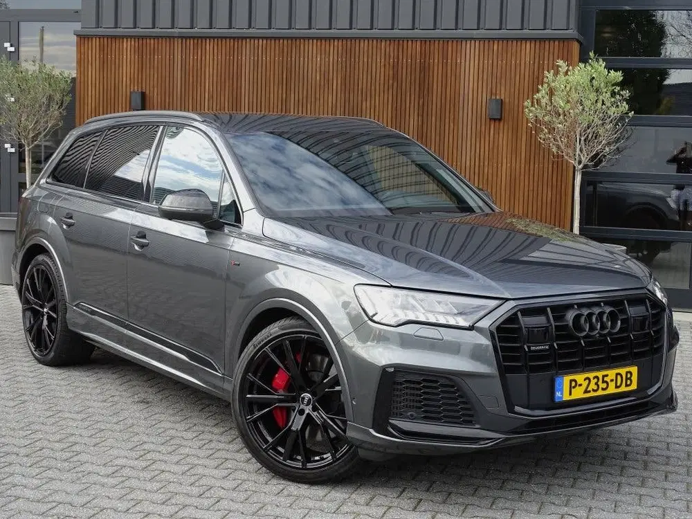 Audi Q7 60 TFSI e 456PK Competition uit 2020, foto 2
