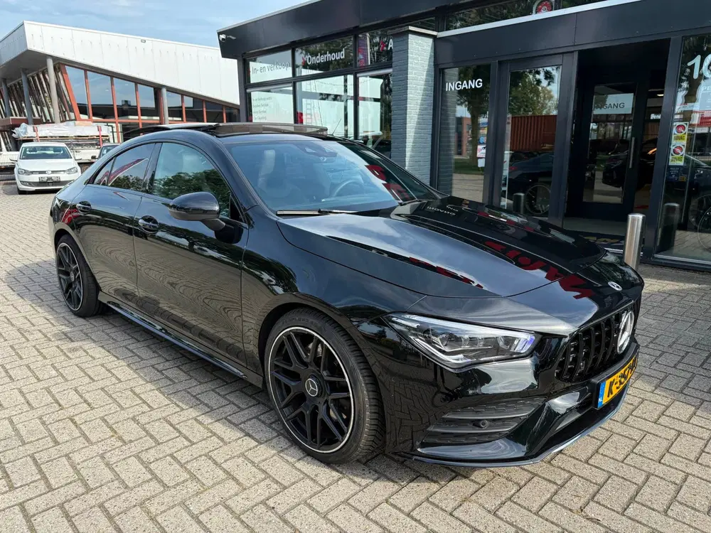Mercedes-Benz CLA 220 Premium Plus AMG Night Edition uit 2019, foto 15