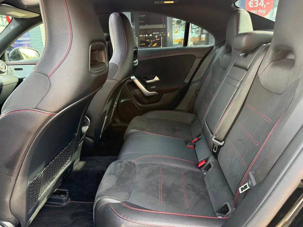 Mercedes-Benz CLA 220 Premium Plus AMG Night Edition uit 2019, foto 7