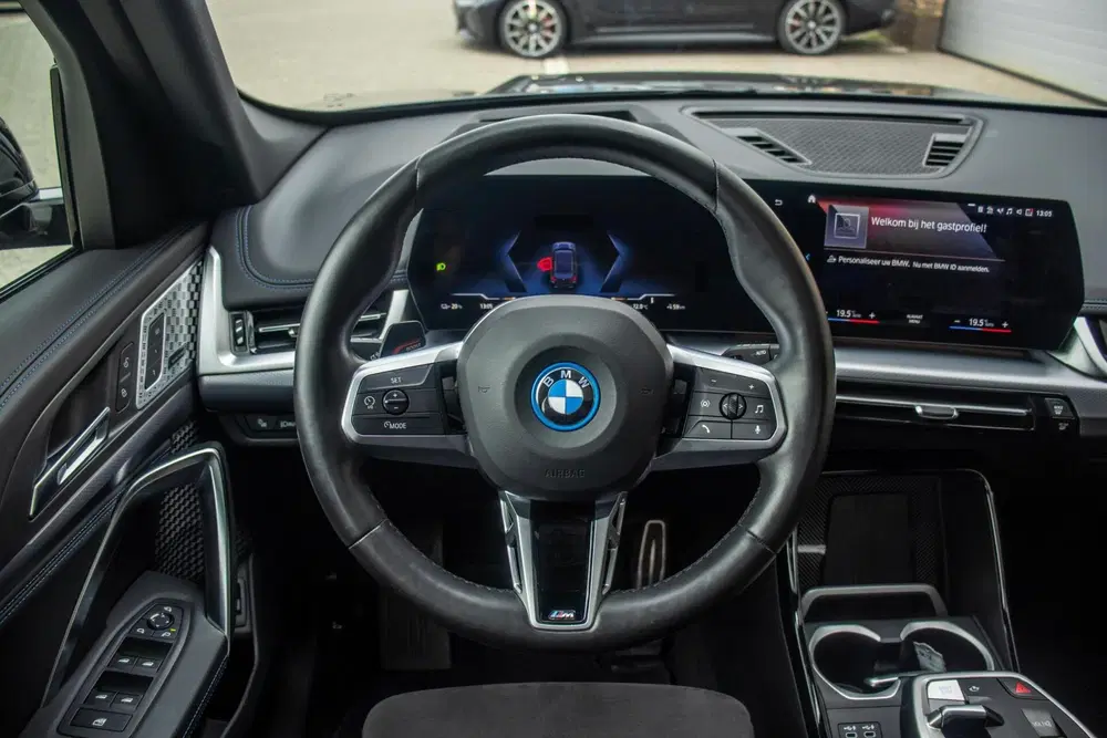 BMW iX1 xDrive30 67 kWh M-Sport Pro uit 2023, foto 15