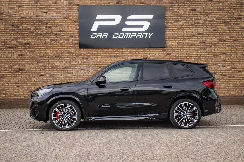 BMW iX1 xDrive30 67 kWh M-Sport Pro uit 2023, foto 3