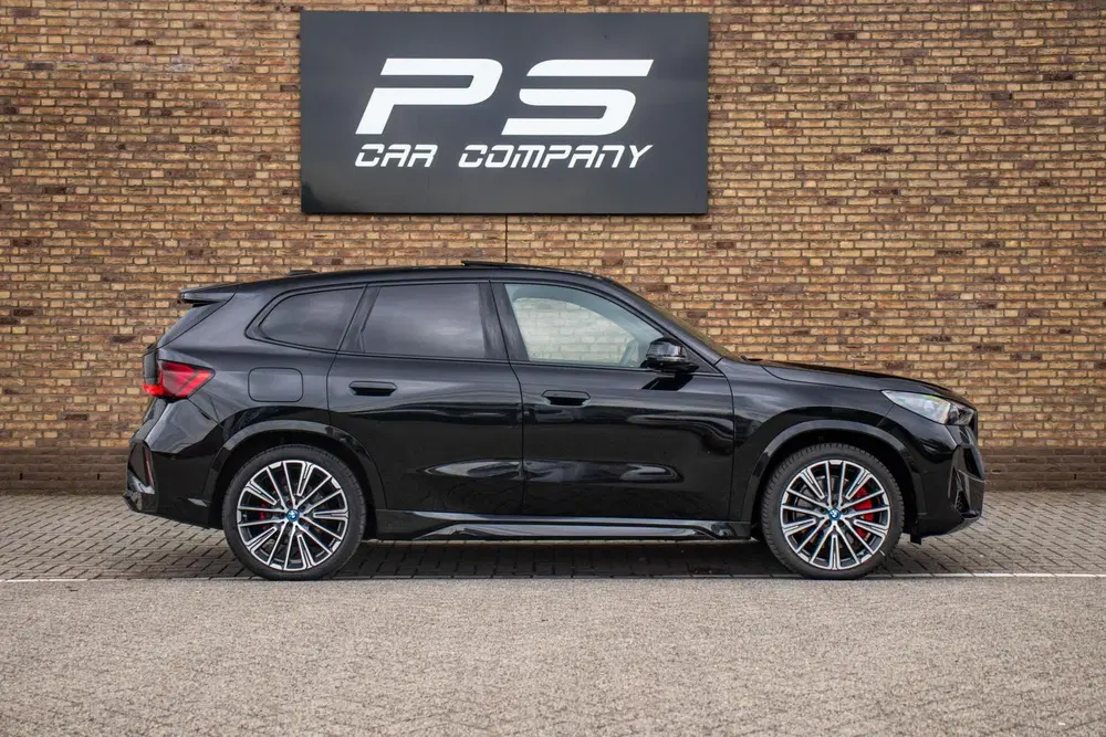 BMW iX1 xDrive30 67 kWh M-Sport Pro uit 2023, foto 7