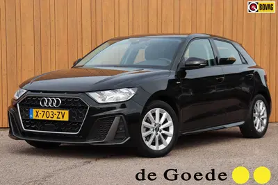 Audi A1 TFSI Advanced edition stoelvw digi-dash uit 2023