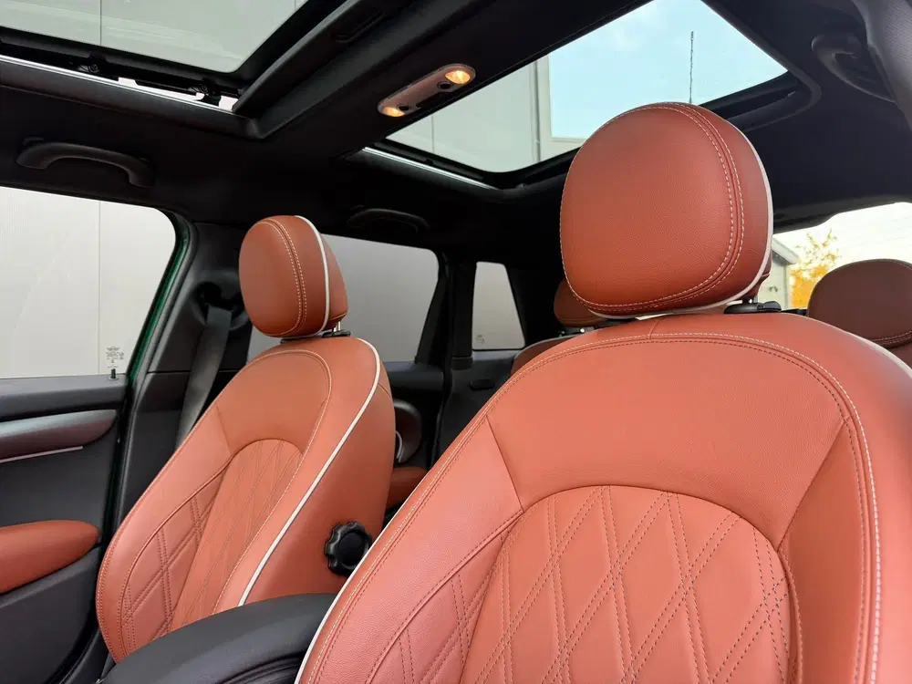 Mini Cooper S 2.0 Cooper S uit 2023, foto 4