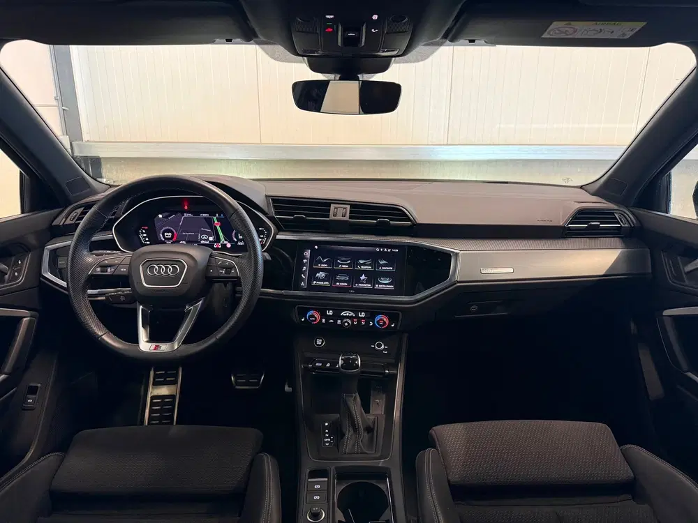 Audi Q3 35 TFSI 3x S-Line Pano uit 2024, foto 14