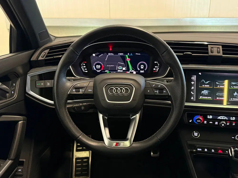 Audi Q3 35 TFSI 3x S-Line Pano uit 2024, foto 15
