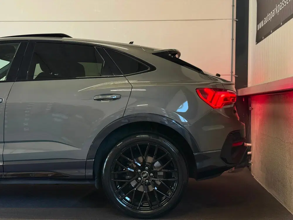Audi Q3 35 TFSI 3x S-Line Pano uit 2024, foto 5