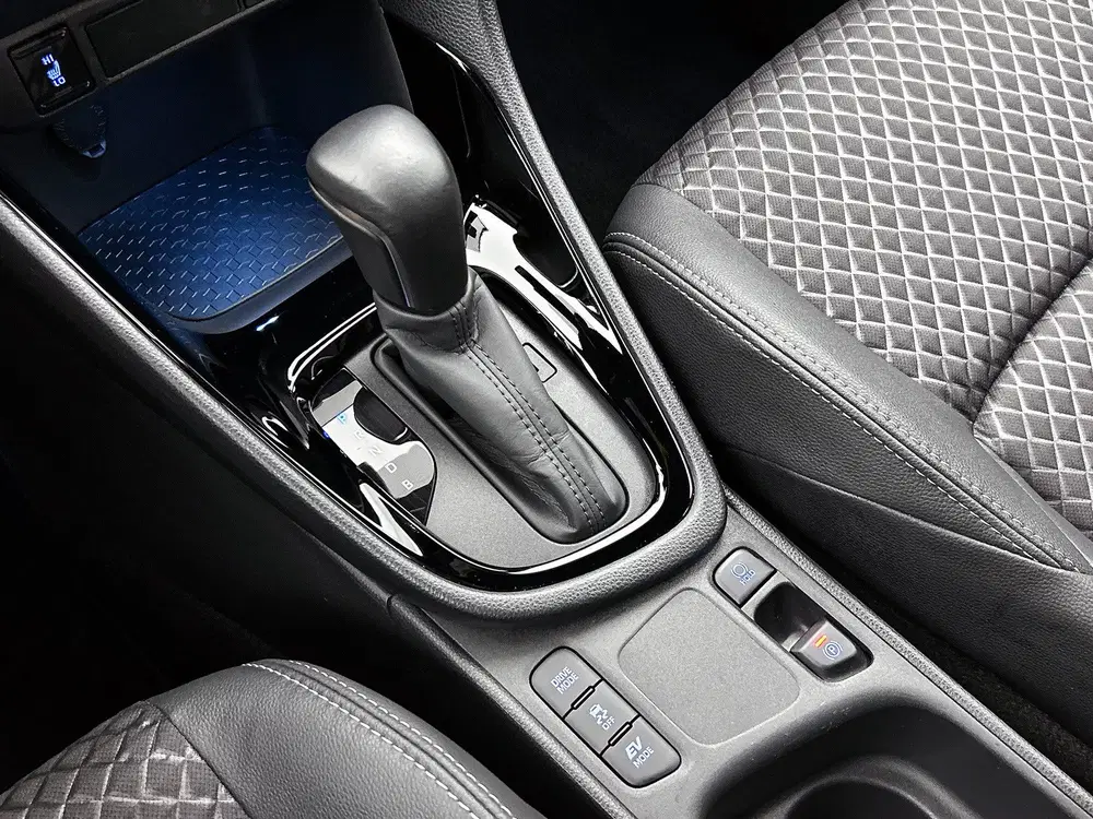 Toyota Yaris 1.5 Hybrid Executive + uit 2023, foto 11