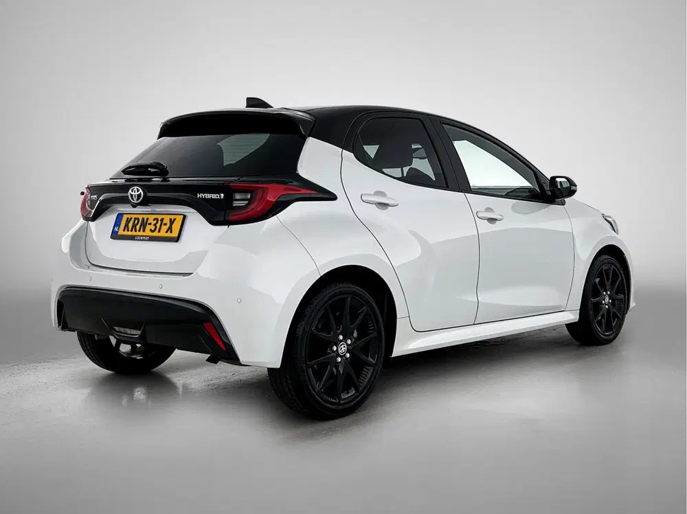 Toyota Yaris 1.5 Hybrid Executive + uit 2023, foto 2