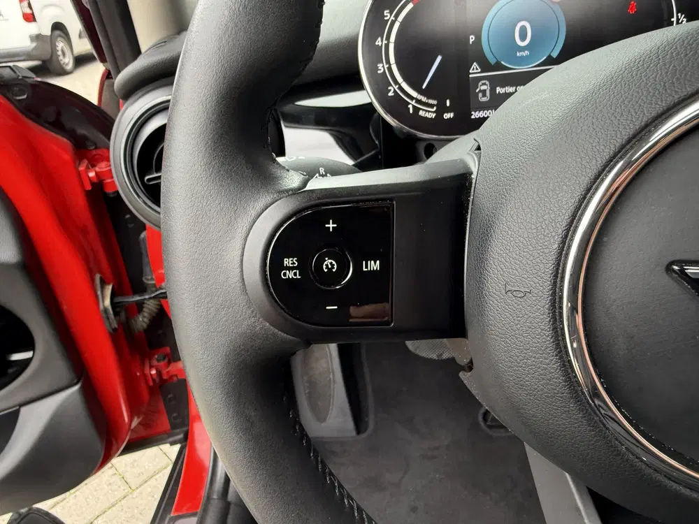 Mini Cooper 1.5 Cooper Pano uit 2023, foto 11