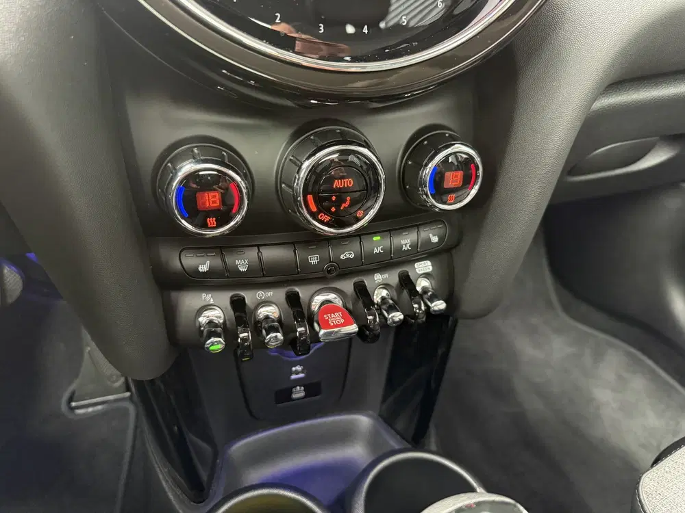 Mini Cooper 1.5 Cooper Pano uit 2023, foto 14