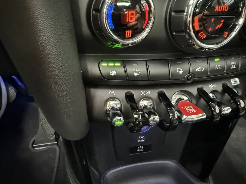 Mini Cooper 1.5 Cooper Pano uit 2023, foto 15