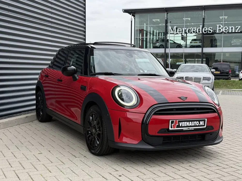 Mini Cooper 1.5 Cooper Pano uit 2023, foto 3