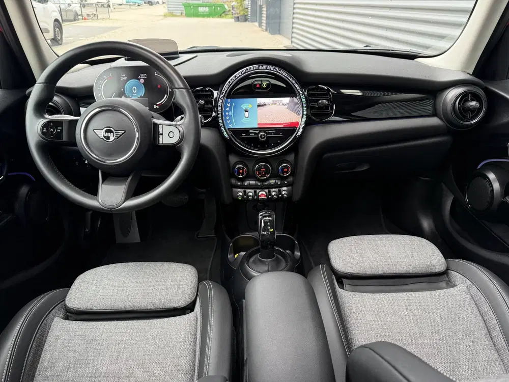 Mini Cooper 1.5 Cooper Pano uit 2023, foto 6