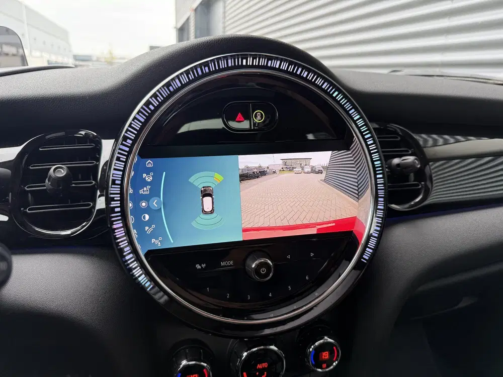 Mini Cooper 1.5 Cooper Pano uit 2023, foto 9