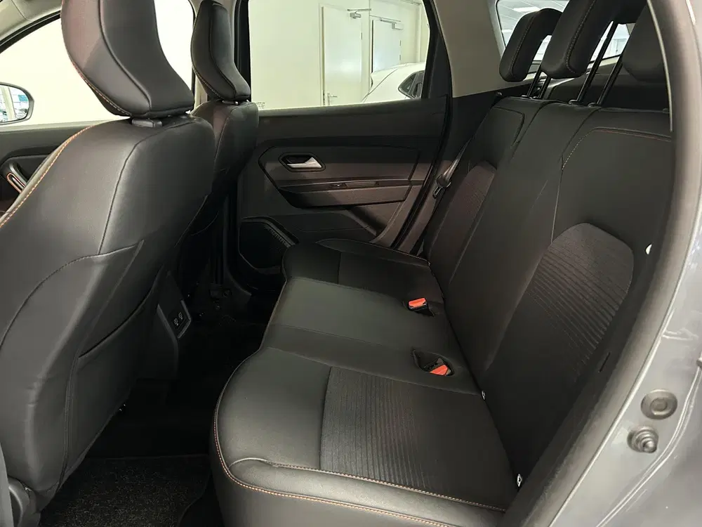 Dacia Duster 1.3 TCe 150 Journey uit 2023, foto 8