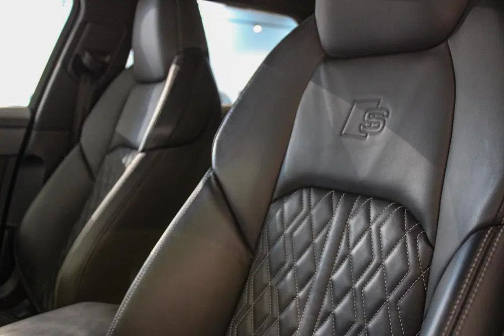 Audi A6 55 TFSI e Competition PANO uit 2020, foto 3