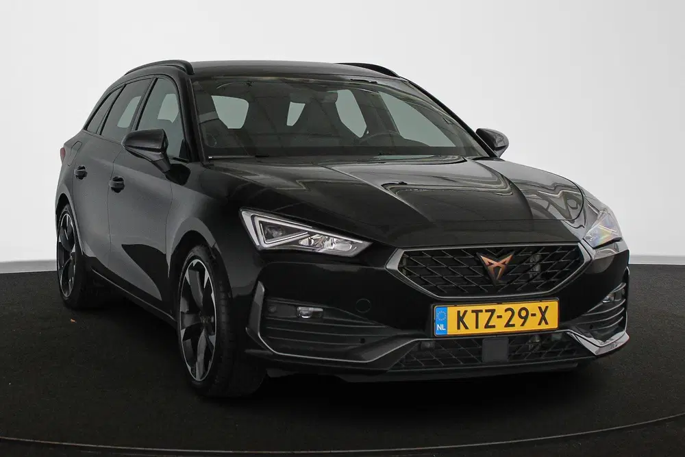 Cupra Leon 1.4 e-Hybrid Business Trekhaak Stuur uit 2023, foto 2