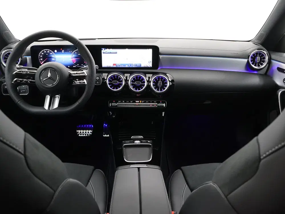 Mercedes-Benz CLA 180 Business Solution AMG uit 2025, foto 8