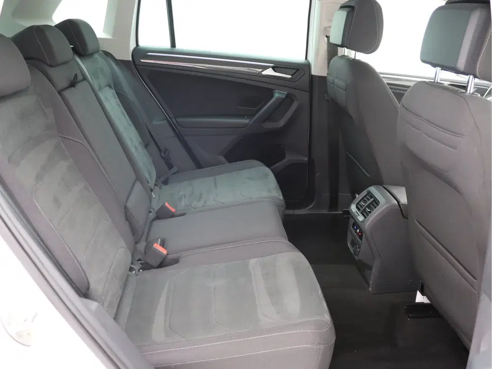 Volkswagen Tiguan 2.0 TSI 4Motion Trekhaak uit 2022, foto 12