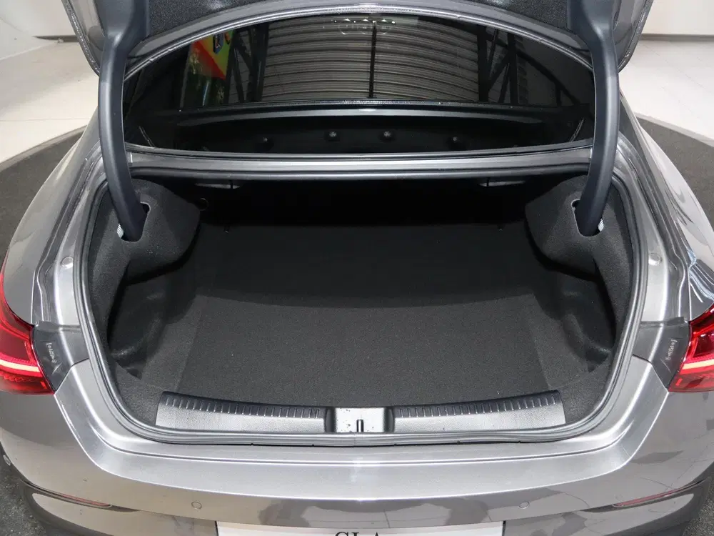 Mercedes-Benz CLA 180 Business Solution AMG uit 2025, foto 10