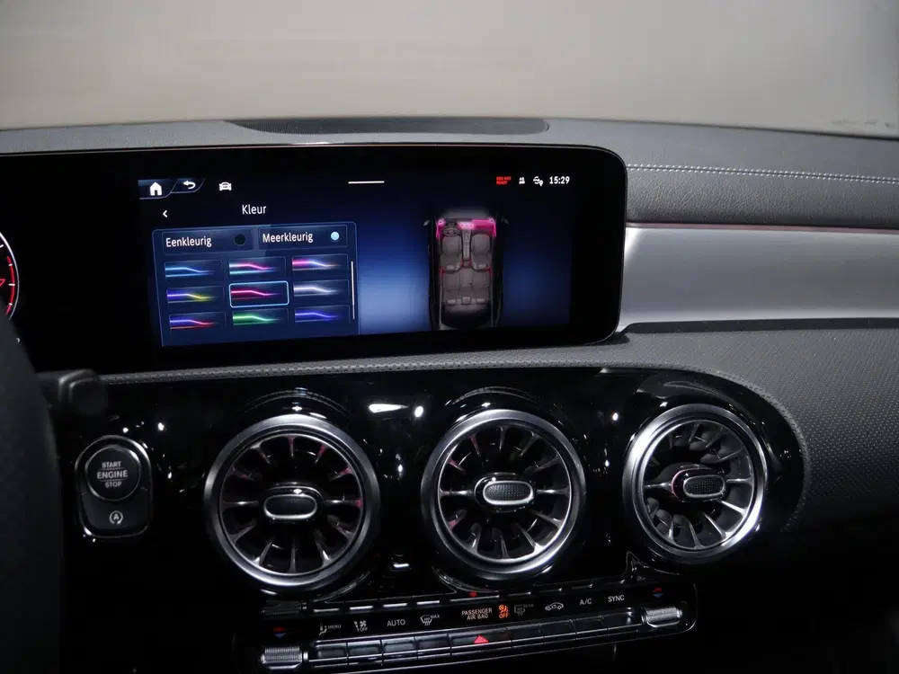 Mercedes-Benz CLA 180 Business Solution AMG uit 2025, foto 14