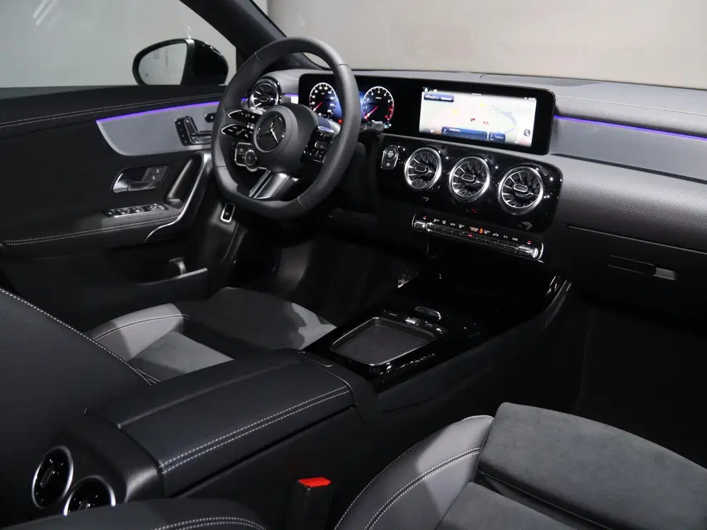 Mercedes-Benz CLA 180 Business Solution AMG uit 2025, foto 7