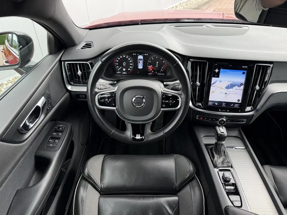 Volvo S60 2.0 T4 R-Design 190pk uit 2020, foto 6