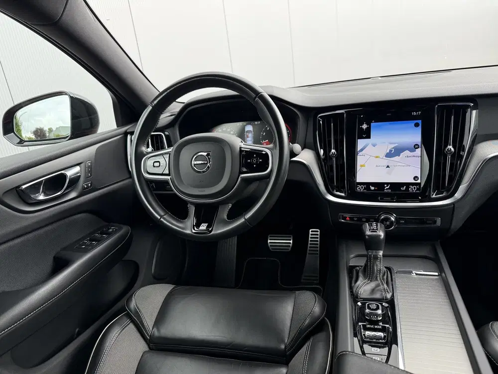 Volvo S60 2.0 T4 R-Design 190pk uit 2020, foto 8
