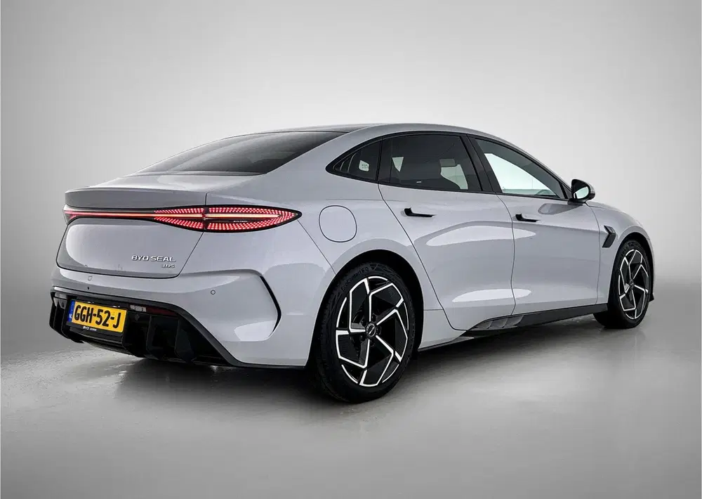 BYD Seal Excellence AWD 82.5 kWh uit 2024, foto 2