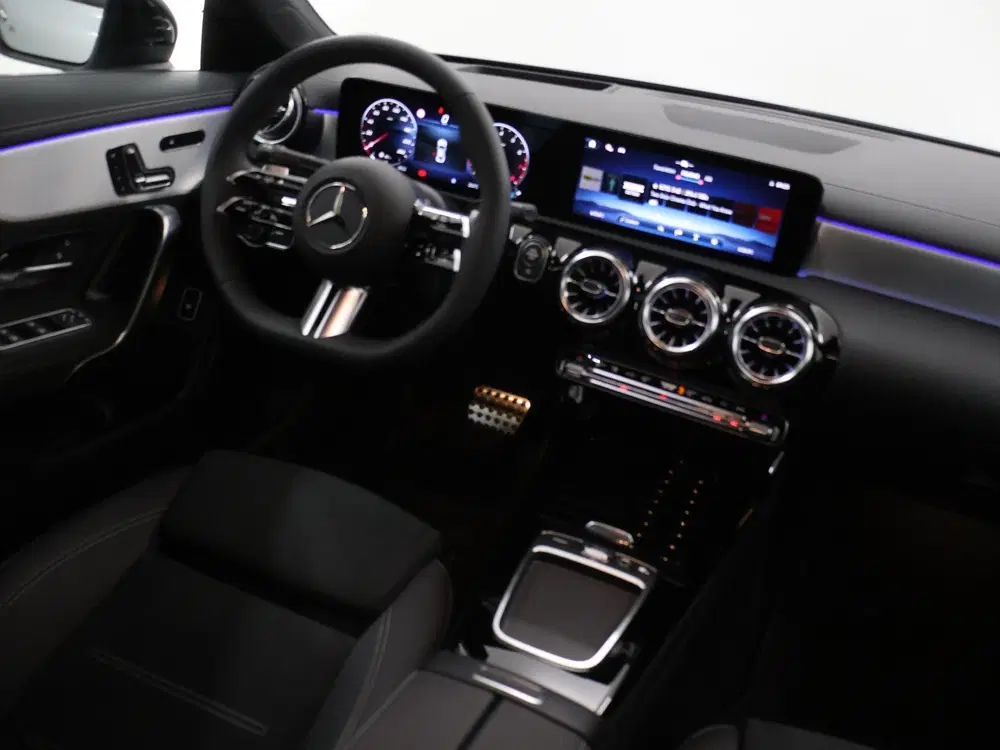 Mercedes-Benz CLA 180 Business Solution AMG uit 2025, foto 9