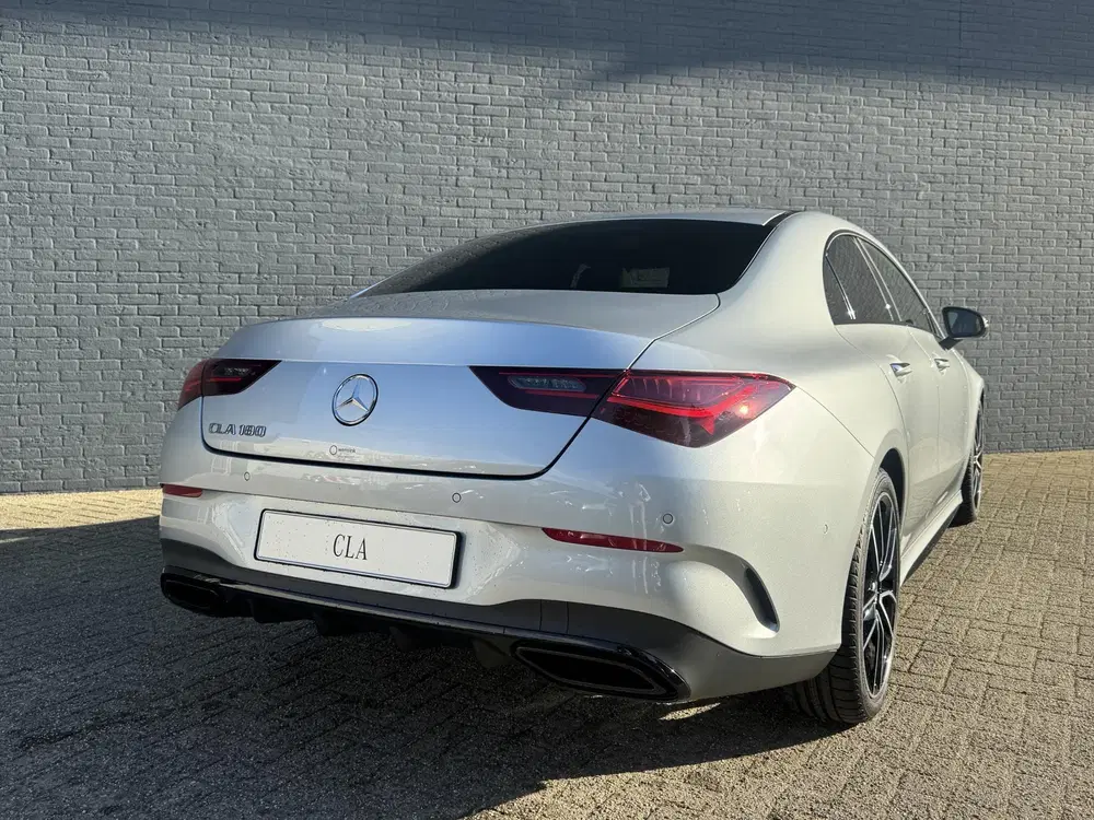 Mercedes-Benz CLA 180 Business Solution AMG uit 2025, foto 3
