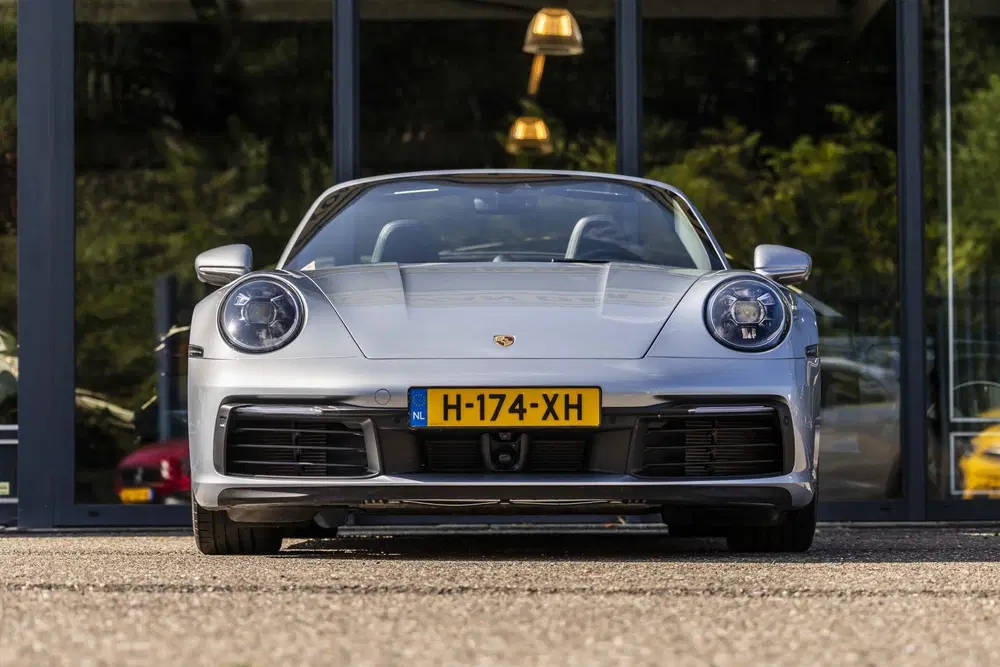 Porsche 911 3.0 Carrera 4 S Sport Chrono NL geleverd uit 2020, foto 2