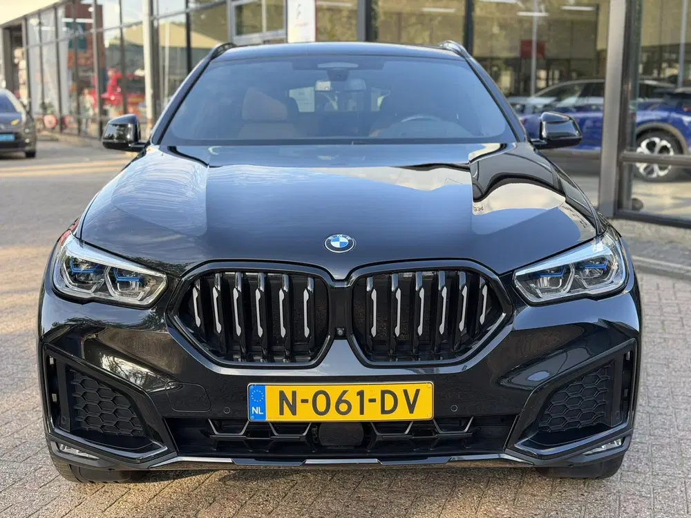 BMW X6 xDrive40i High Executive Bowers&Wilkins uit 2021, foto 2