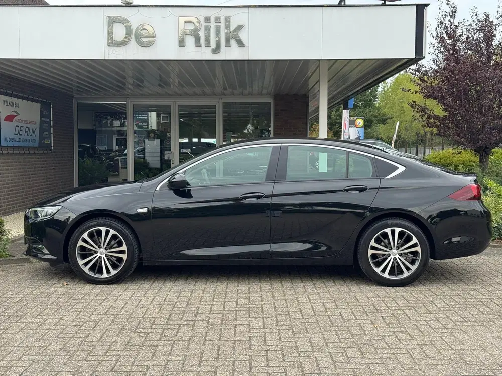 Opel Insignia Sport 1.5 Turbo Business Executive uit 2019, foto 2